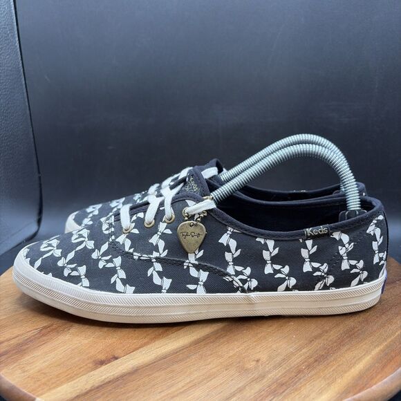 Seller photo, Poshmark